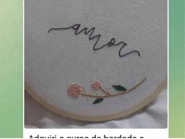 Bordado artesanal criado por Marcia Oliveira apos iniciar o curso Universo Artesa